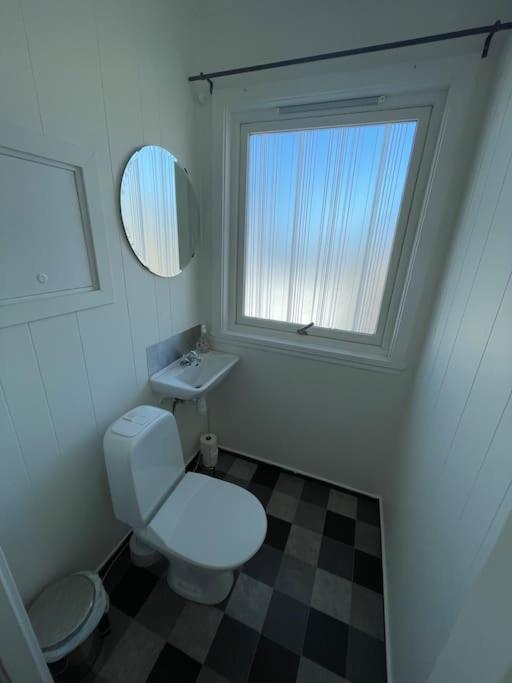 Lovely 2 Bedroom Apartmen With Free Parking Bergen Exteriör bild